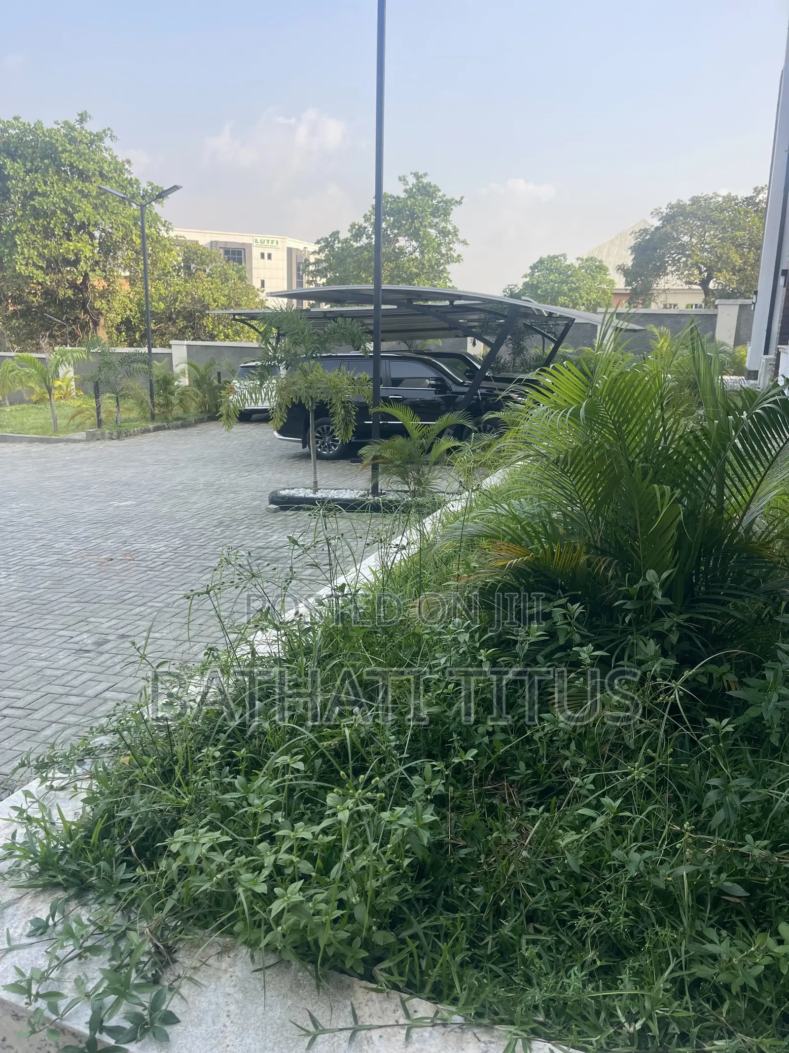 5bdrm Duplex in Life Camp for sale