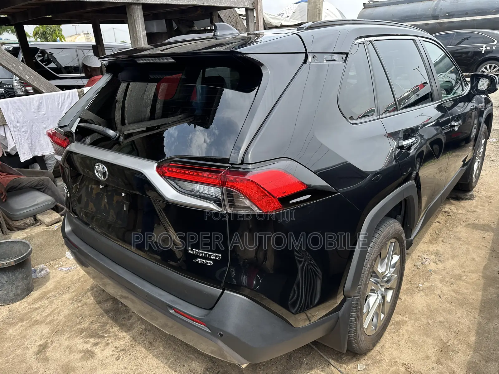 Toyota RAV4 Limited 2021 Black