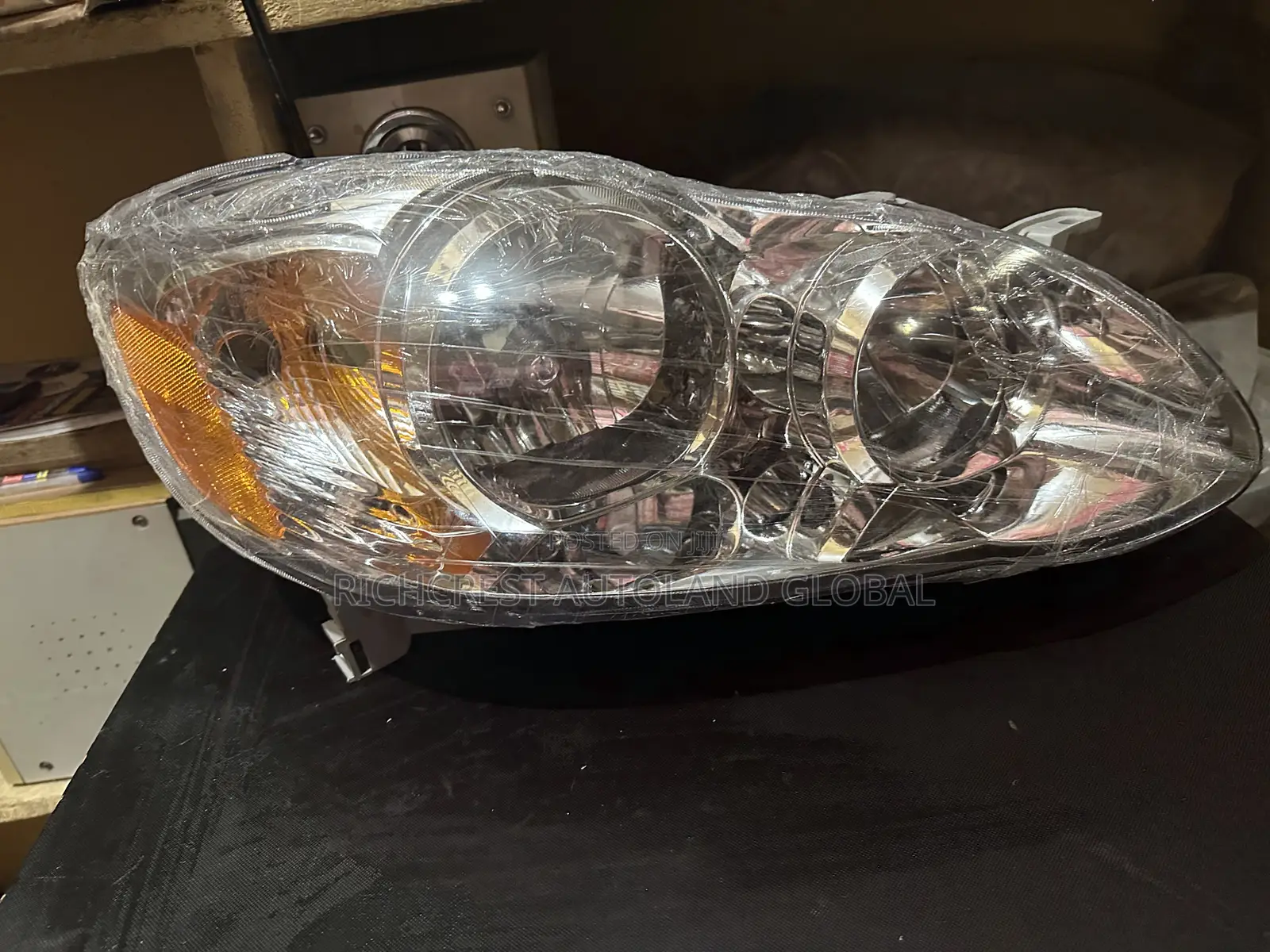 Toyota Corolla 2003-2007 Headlights/ Headlamps