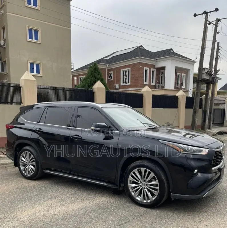 Toyota Highlander Platinum AWD 2023 Black