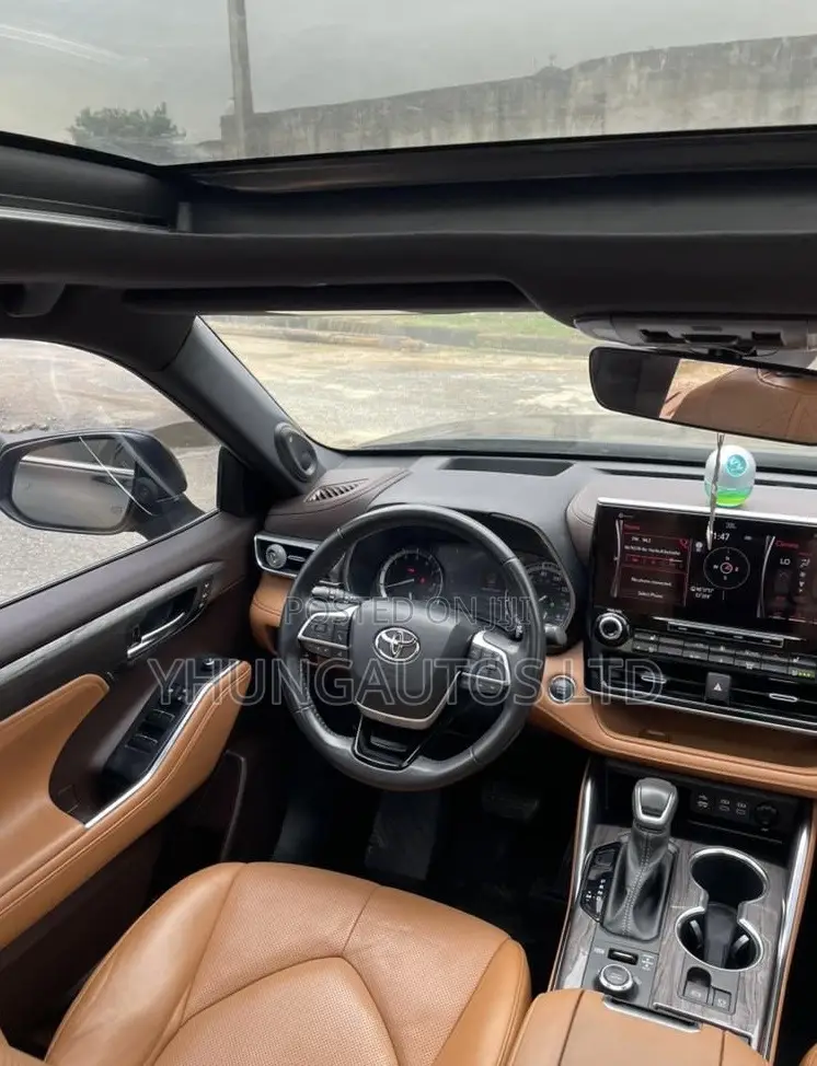 Toyota Highlander Platinum AWD 2023 Black
