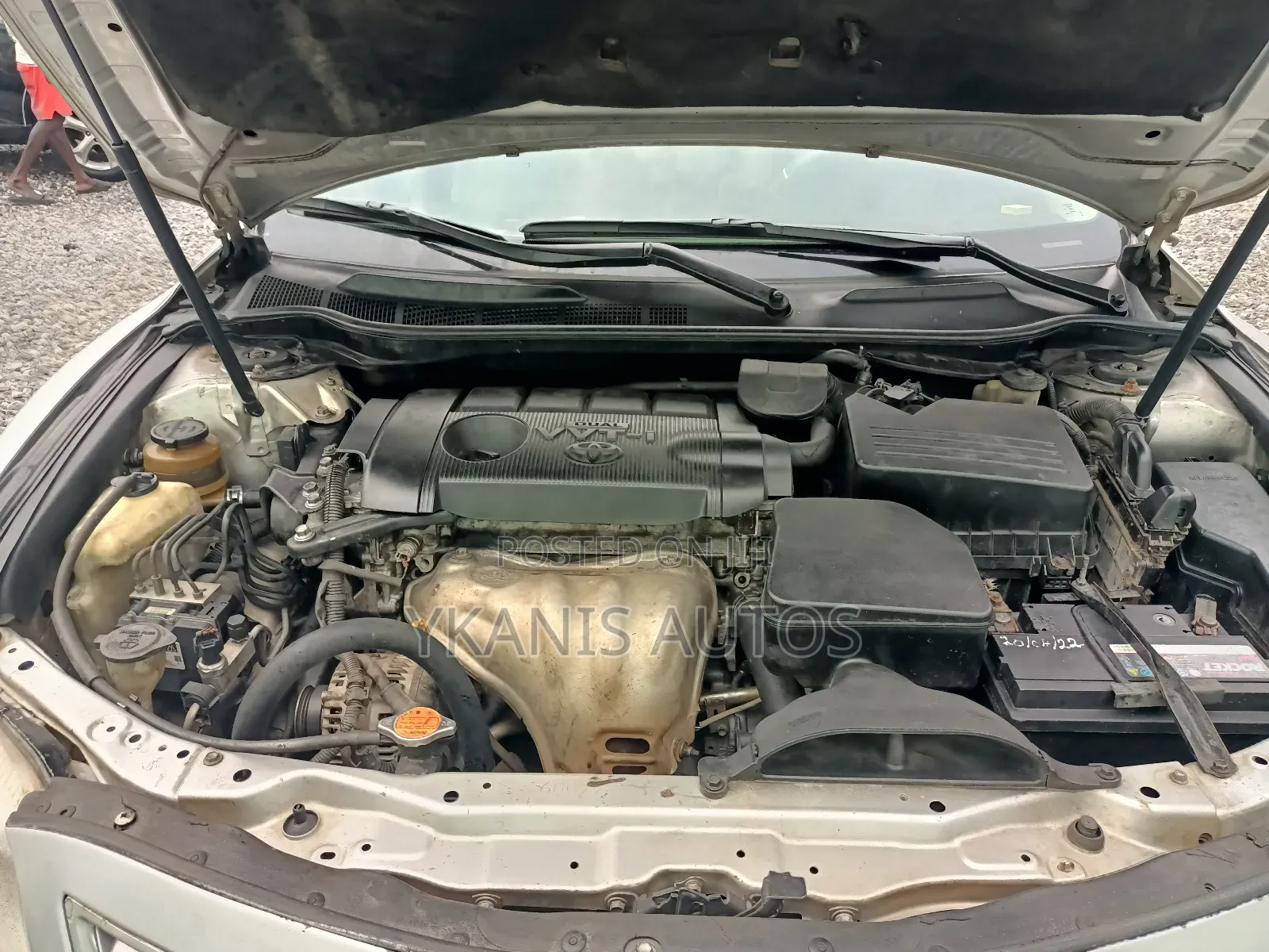 Toyota Camry LE 4dr Sedan (2.5L 4cyl 6A) 2011 Silver