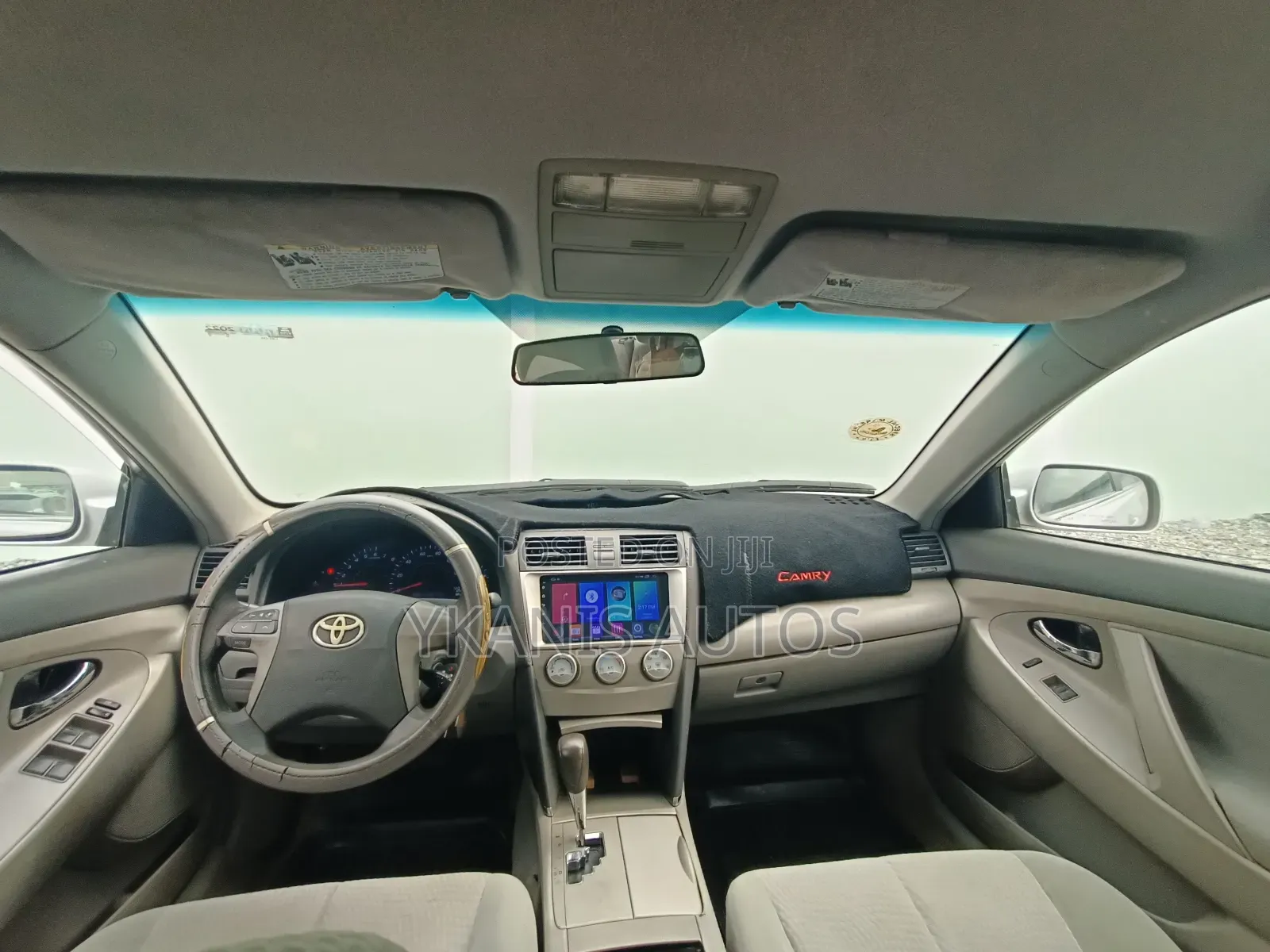 Toyota Camry LE 4dr Sedan (2.5L 4cyl 6A) 2011 Silver