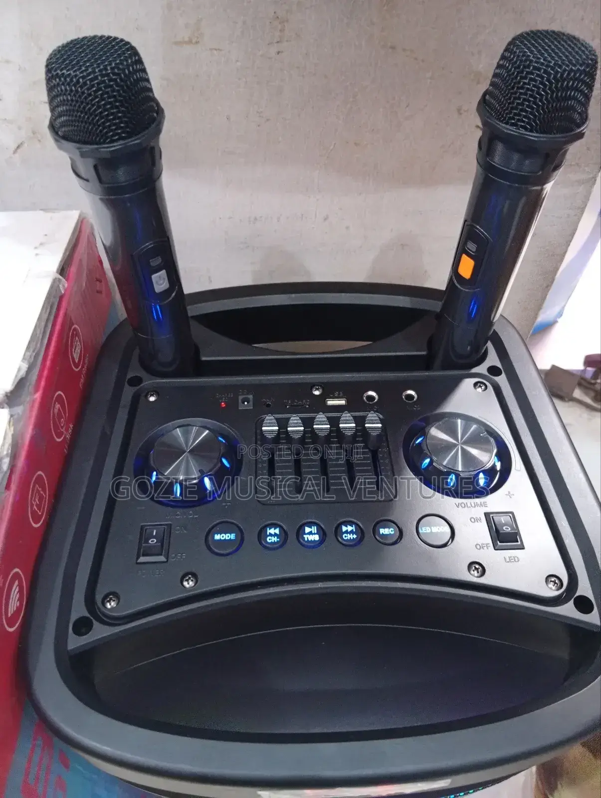 Boss Digital Complete 12000 Watts and With a Very High Quality Sound.