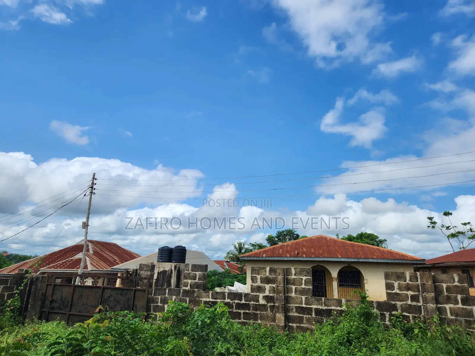 3bdrm Bungalow in Orinsumbare Apata for sale