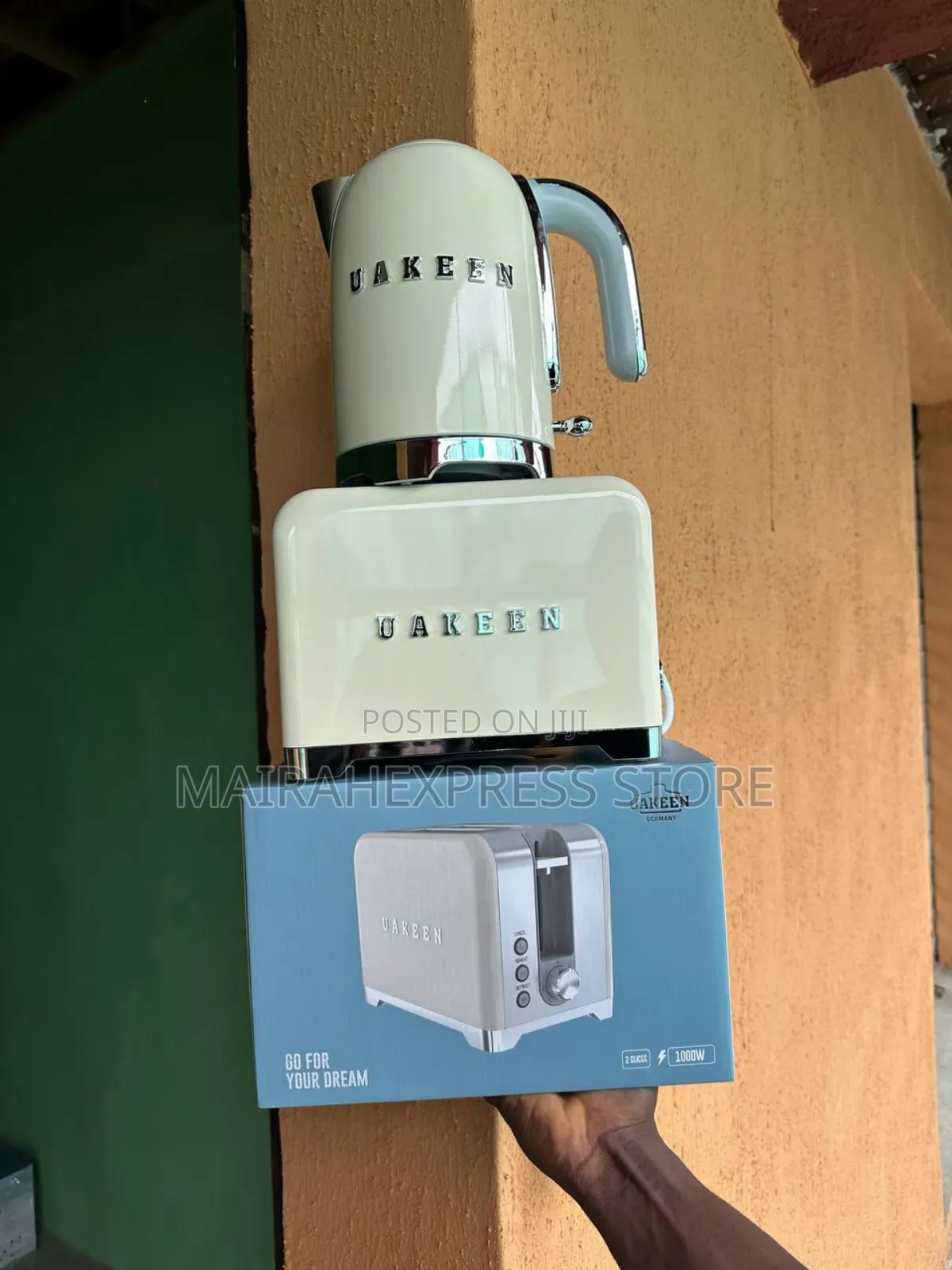 Electric Pop Up Toaster With Kettle