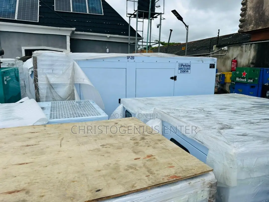 250kva Soundproof Generator Perkins