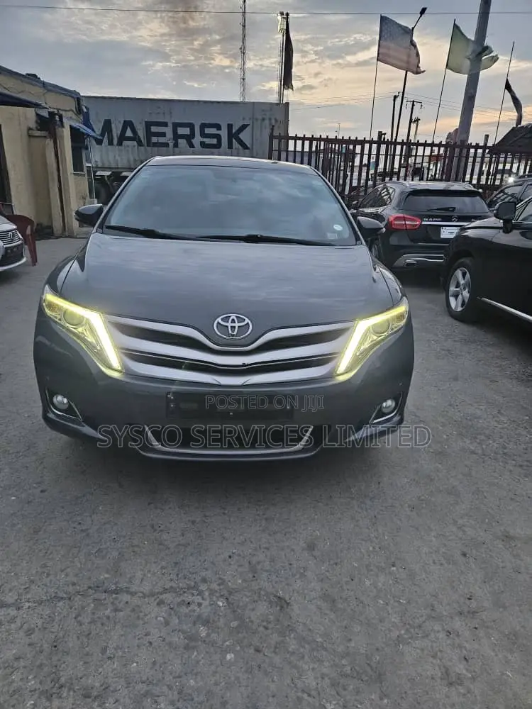 Toyota Venza Limited AWD V6 2013 Gray