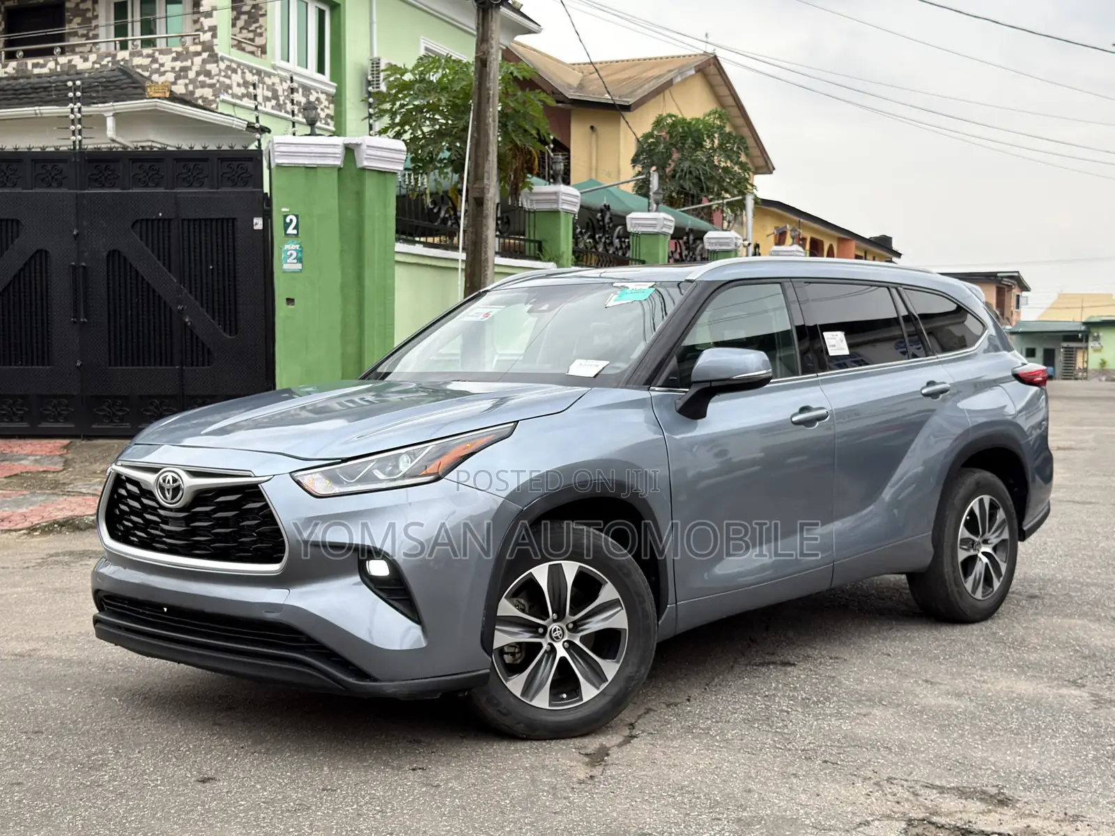Toyota Highlander XLE 2021 Blue