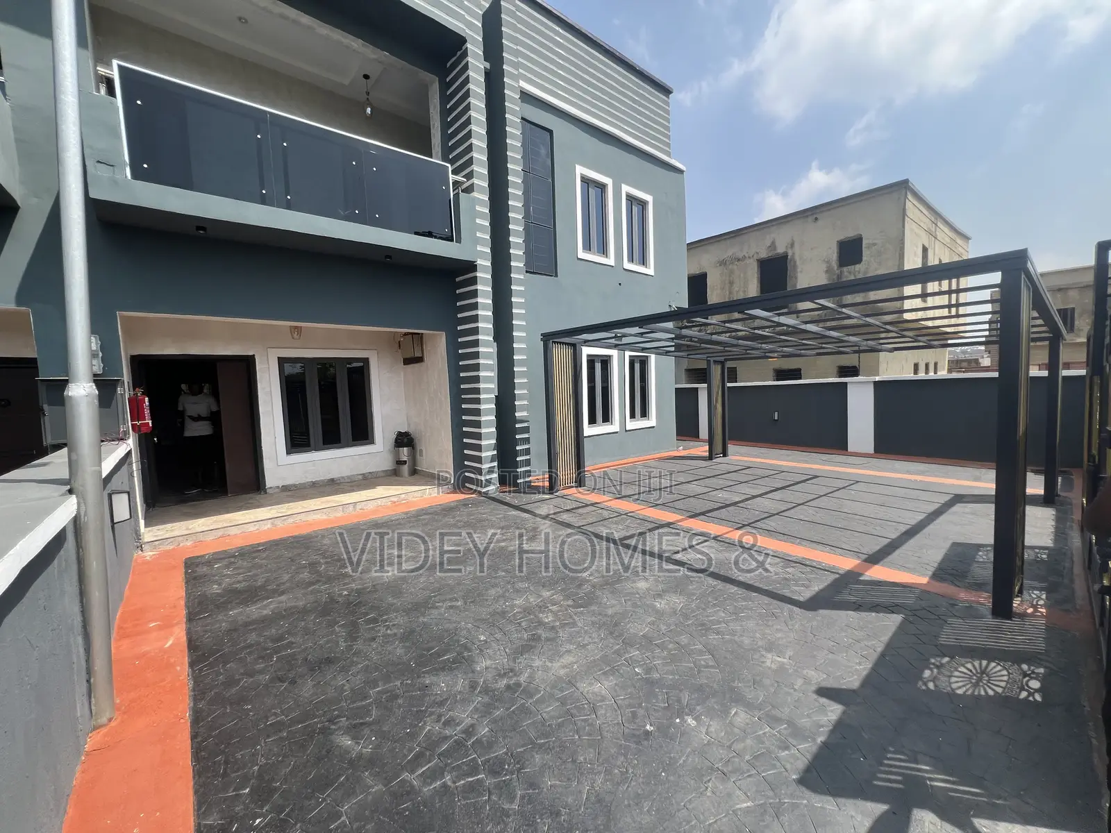 4bdrm Duplex in Golf Estate, Apo District for rent