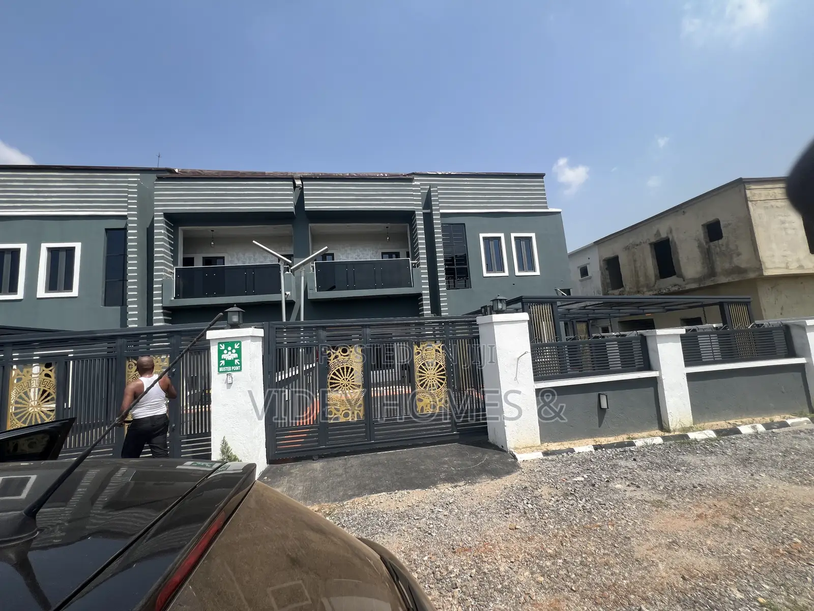 4bdrm Duplex in Golf Estate, Apo District for rent