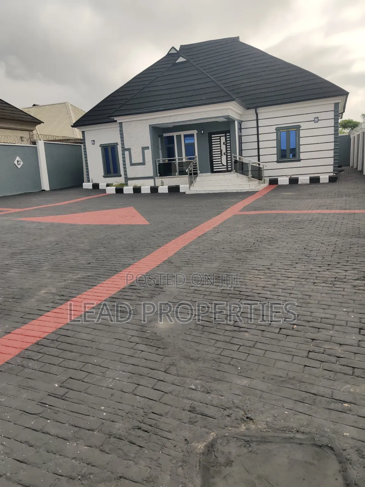 3bdrm Bungalow in Alagbaka Extension, Akure for rent