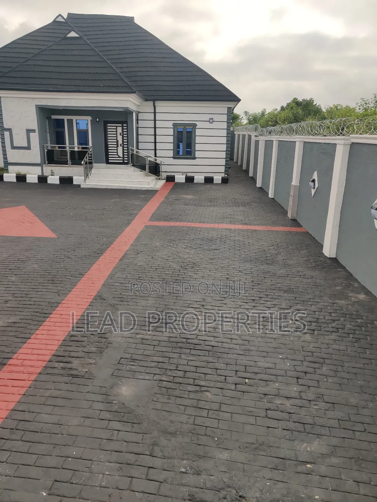 3bdrm Bungalow in Alagbaka Extension, Akure for rent