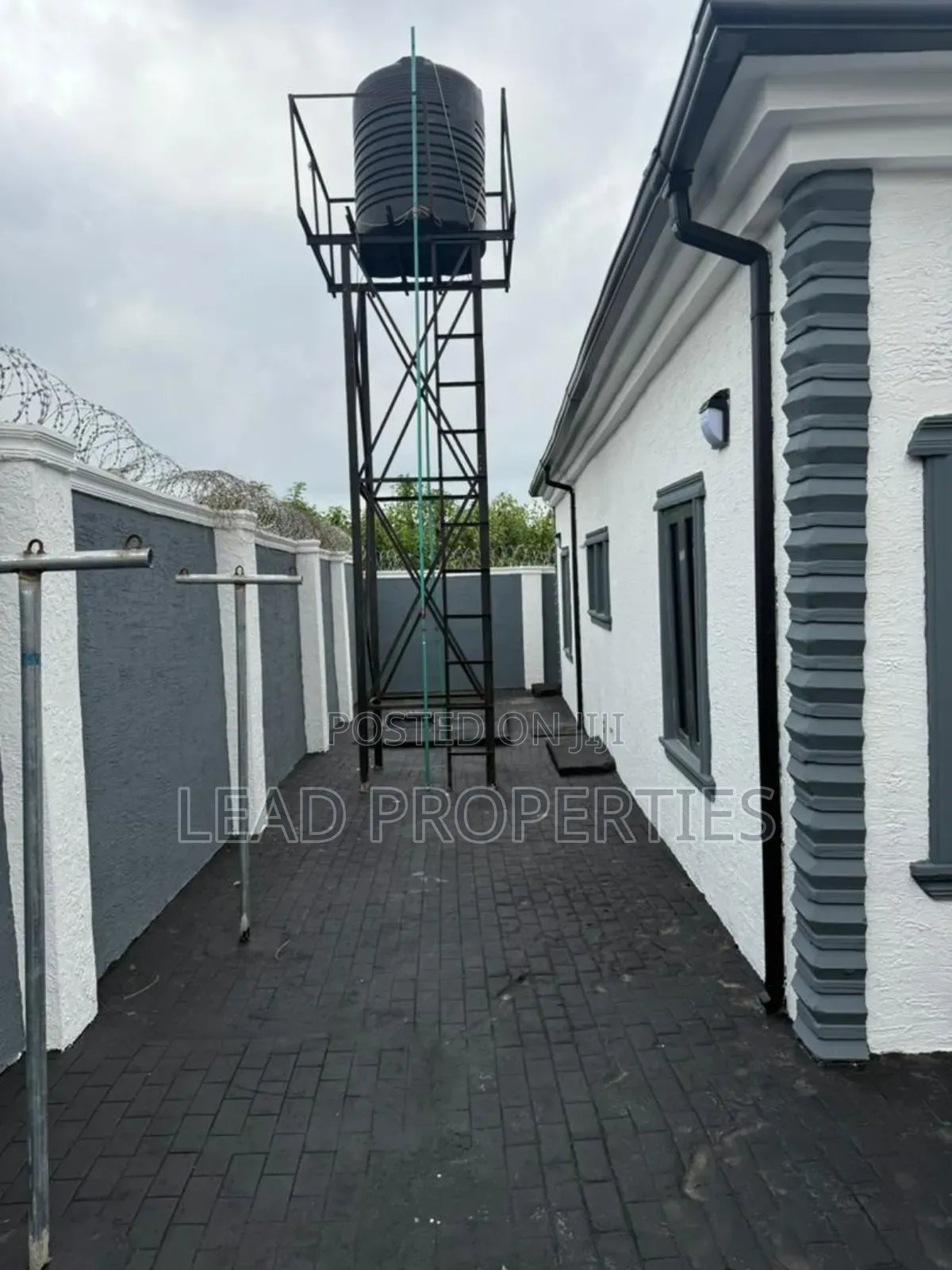 3bdrm Bungalow in Alagbaka Extension, Akure for rent