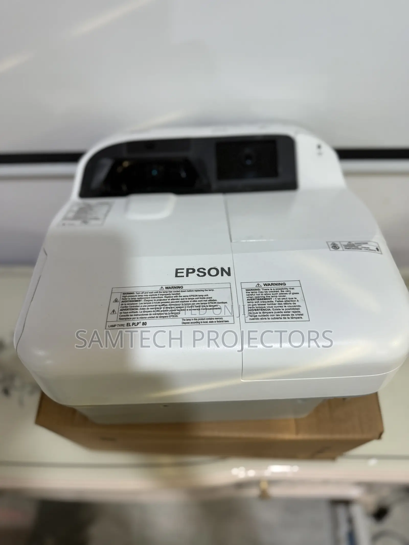 Brand New Ultra Short Throw Projector, Lagos,Abuja,Ph, Ibadan, Jo’S