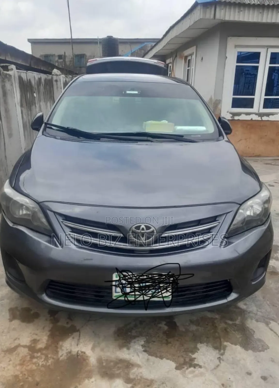 Toyota Corolla LE 4dr Sedan (1.8L 4cyl 4A) 2013 Gray
