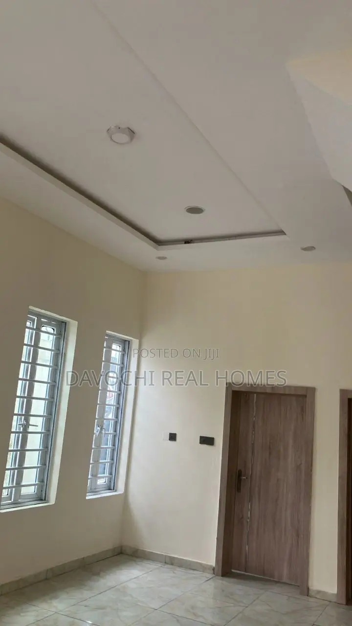 4bdrm Duplex in Harris Drive, Vgc, Ikota for rent