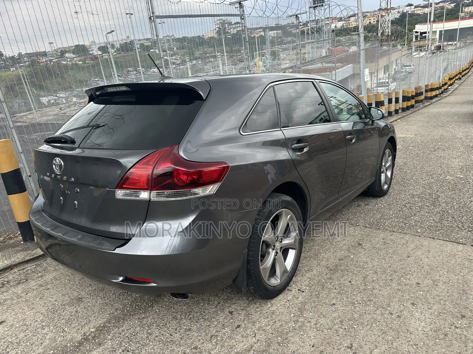 Toyota Venza LE AWD V6 2013 Gray