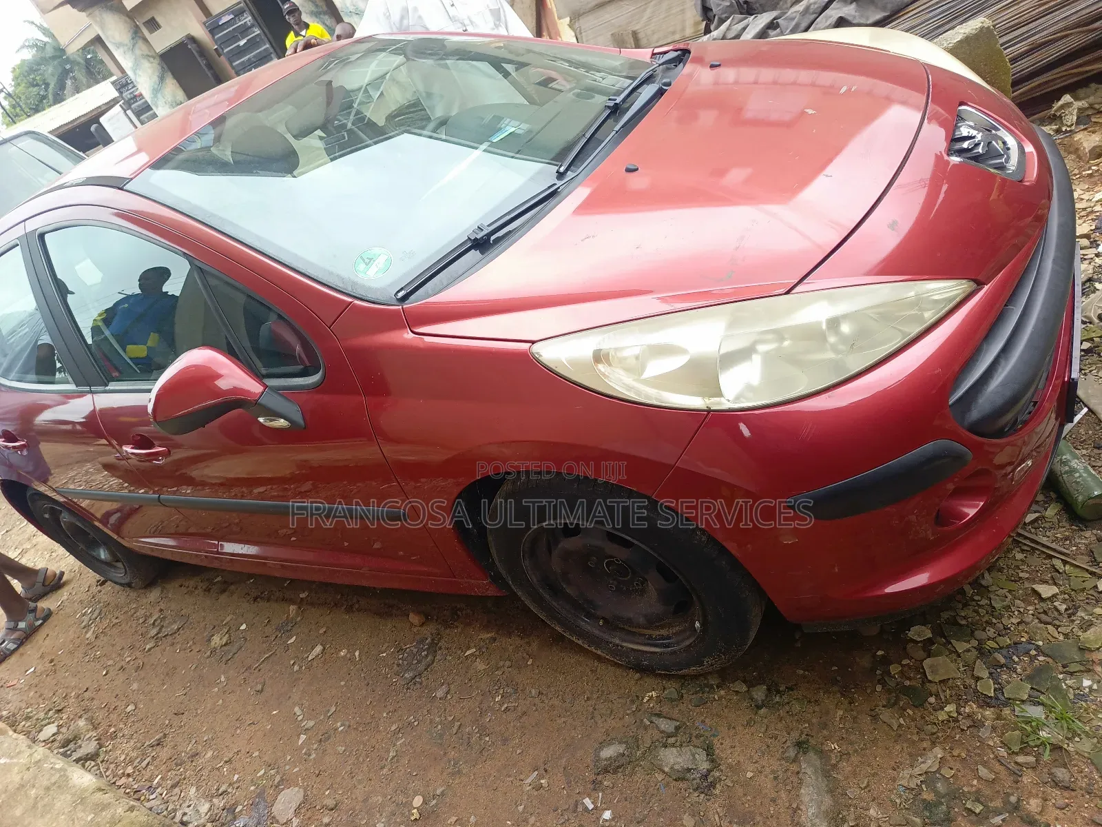 Peugeot 207 2011 Red