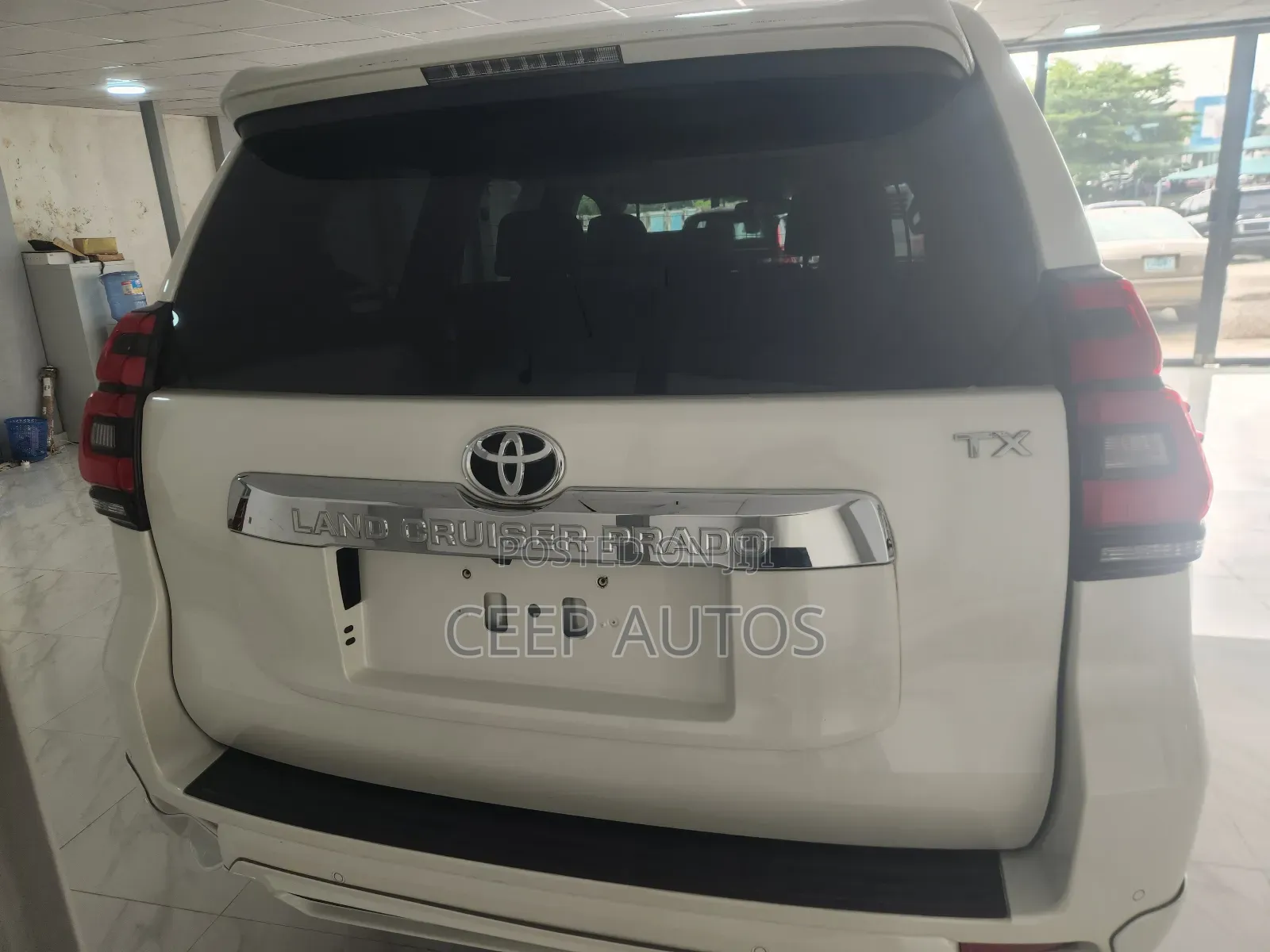 Toyota Land Cruiser Prado 2023 White