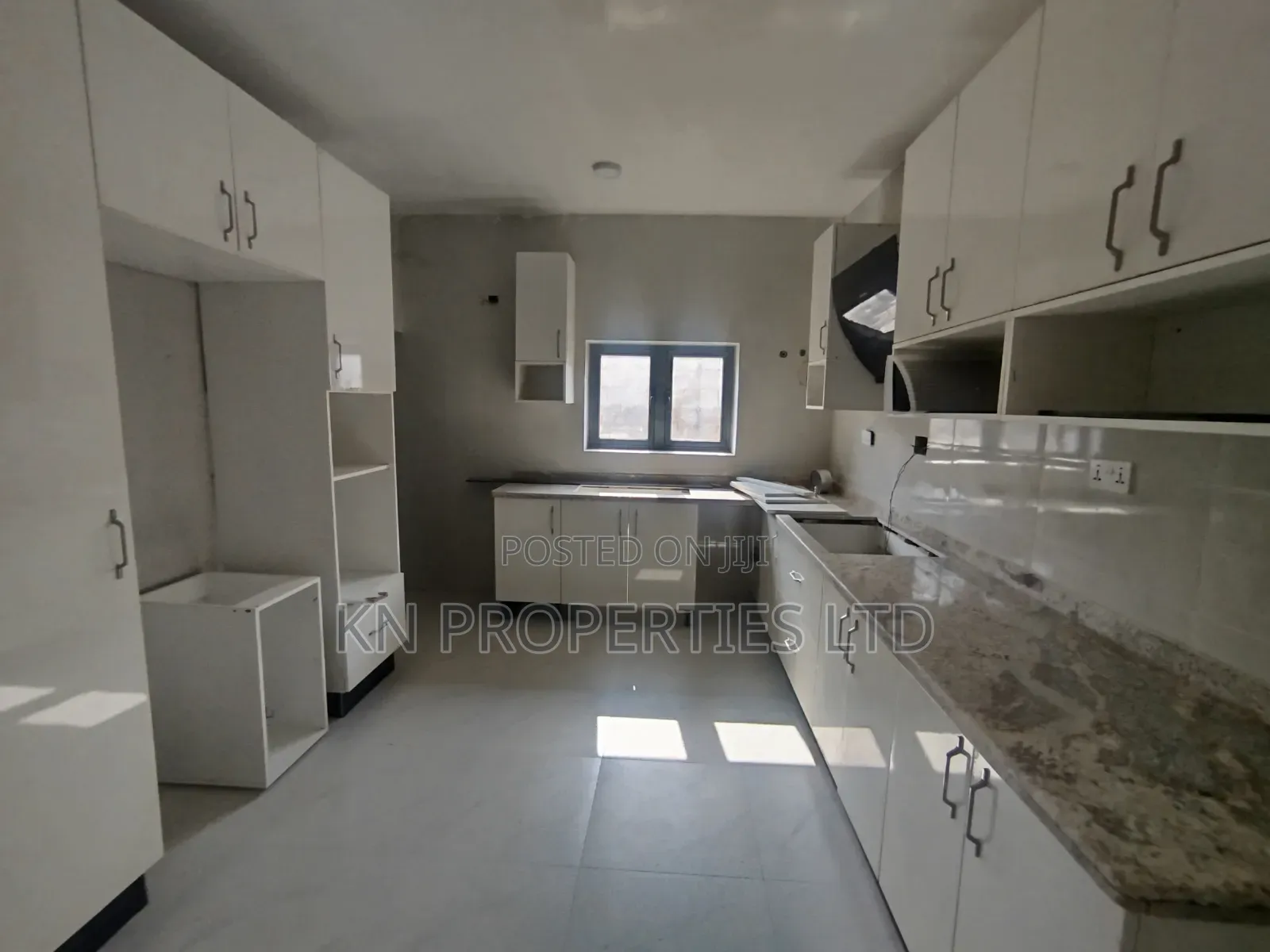 4bdrm Duplex in Secured Estate, Galadimawa for rent