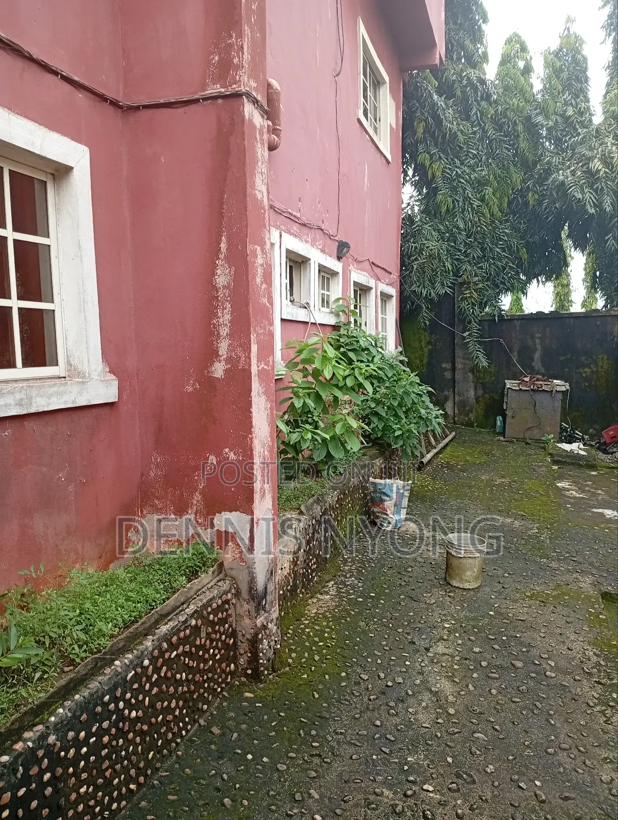 8bdrm Duplex in Akai Efa By Jehovah, Calabar for sale