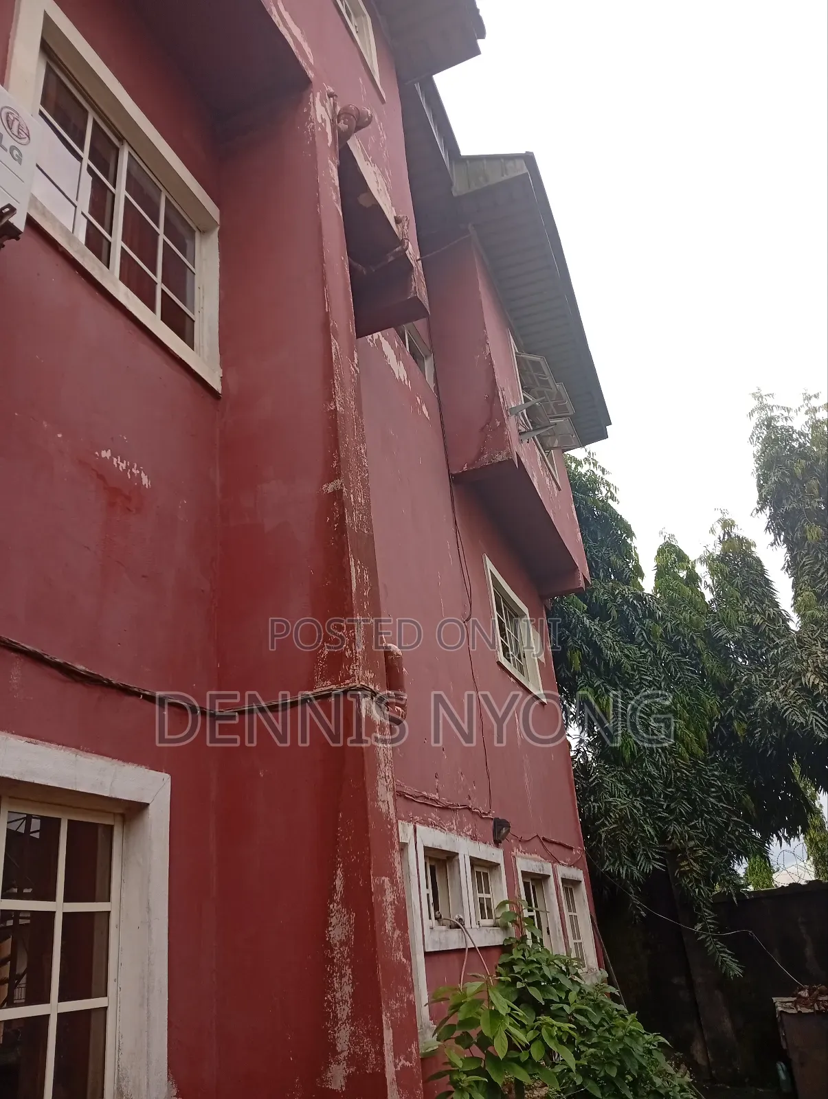 8bdrm Duplex in Akai Efa By Jehovah, Calabar for sale