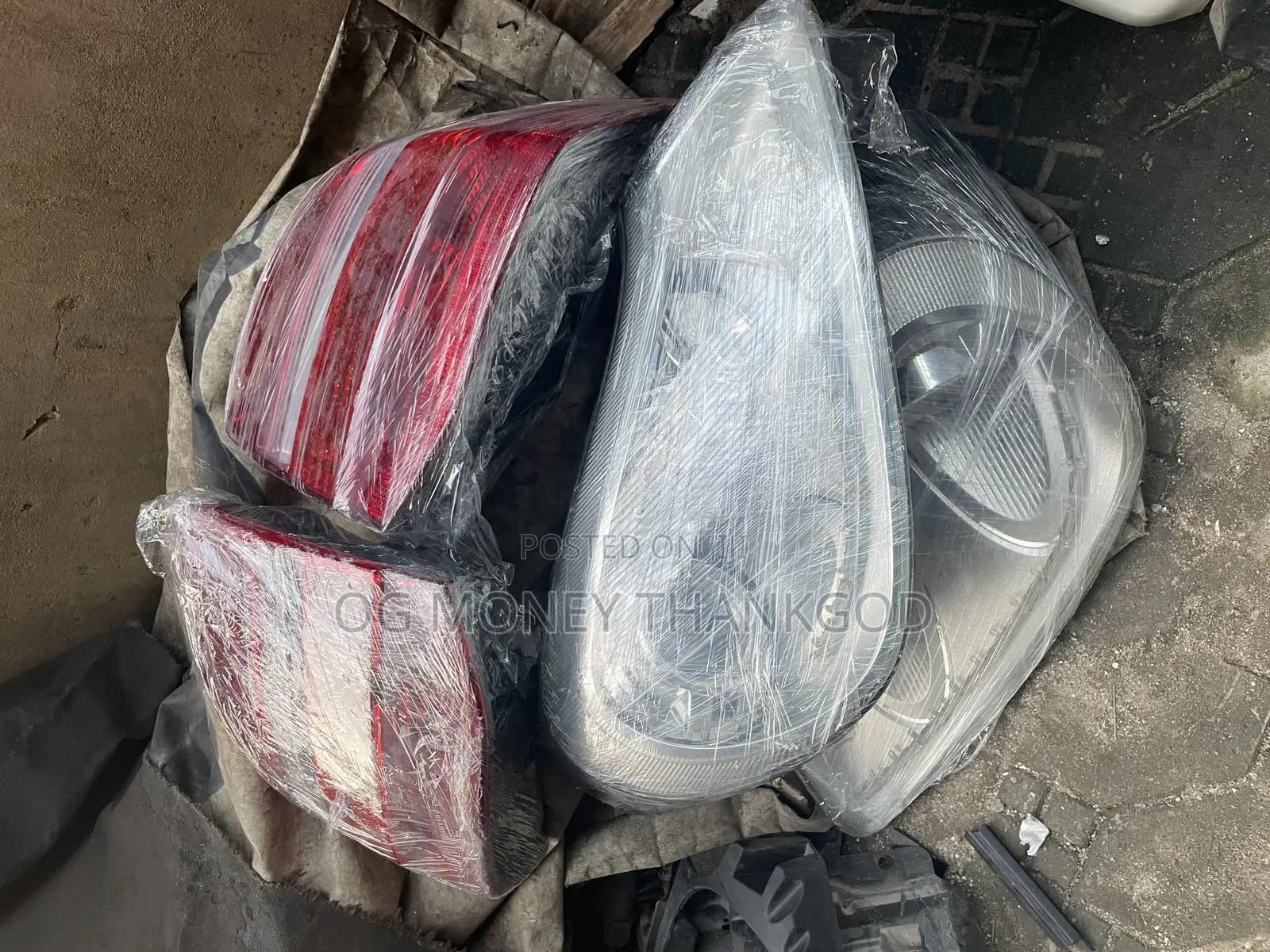 Set of Headlights and Backlight Porsche Cayenne 2008