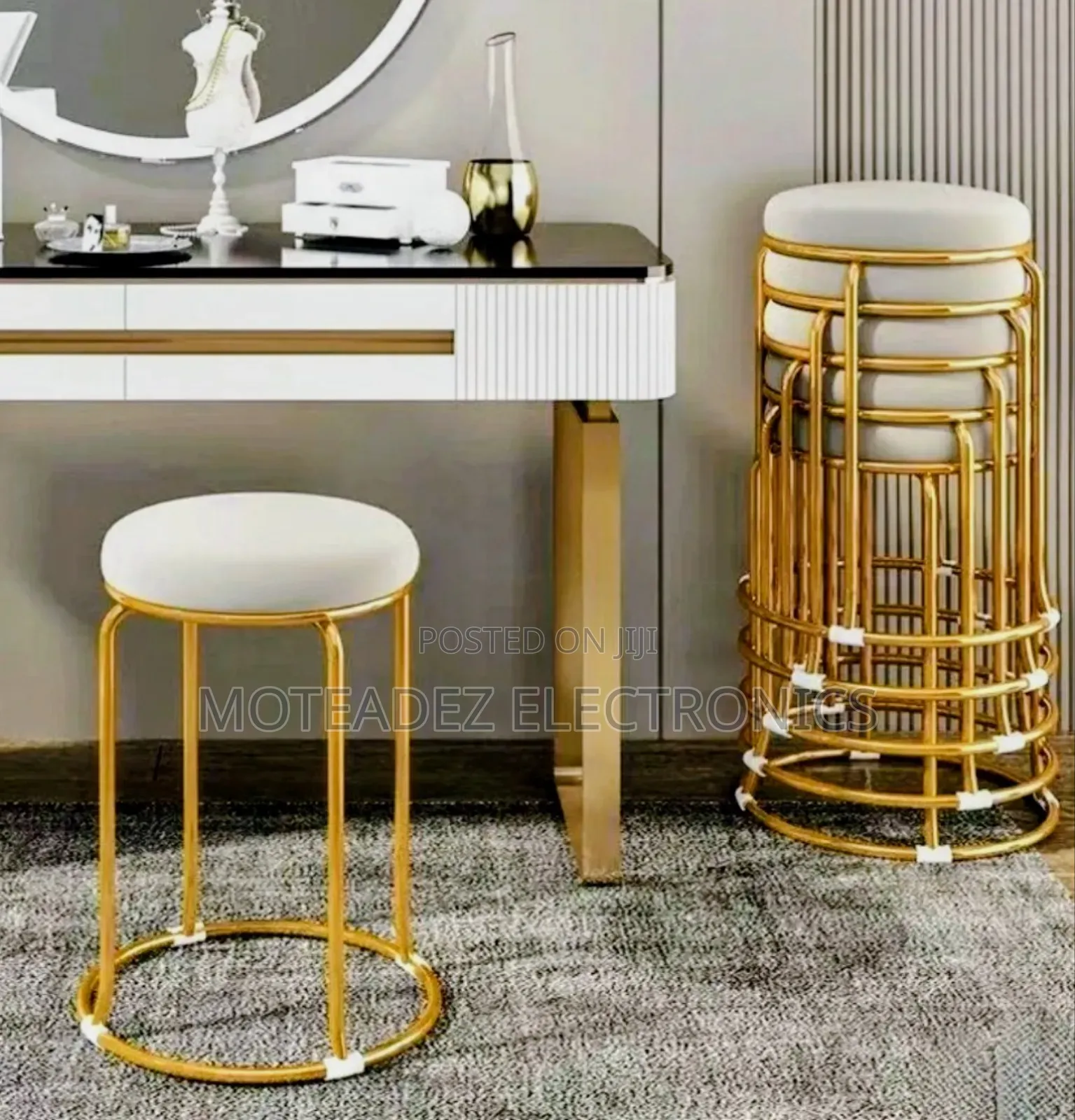 Luxury Padded Gold Round Metal Morden Stackable Dining Stool/Chair