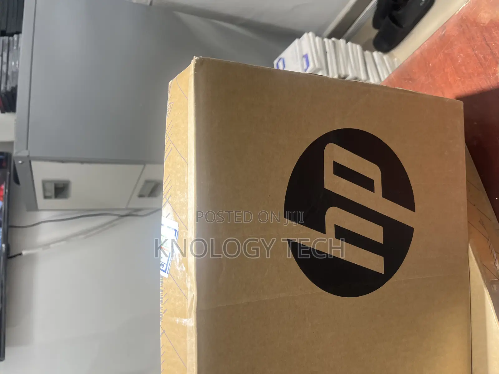 New Laptop HP 14-Ep0063 8GB Intel Core I3 SSD 512GB