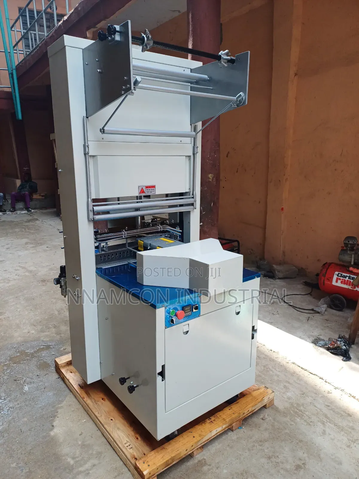 Semi Automatic Sleeve Shrink Wrapper