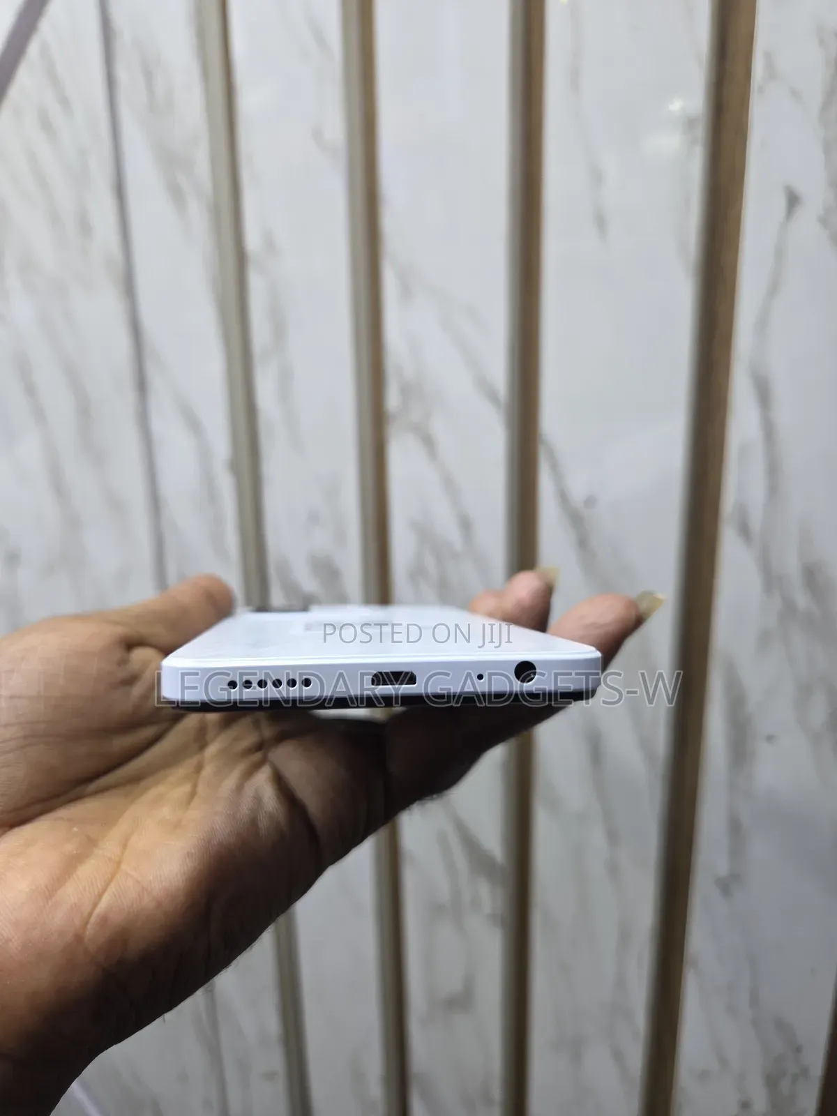 Infinix Smart 7 HD 64 GB White