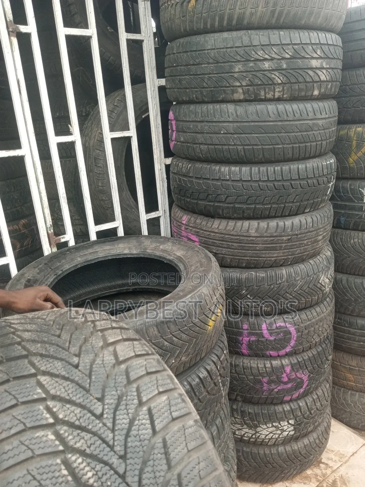 235/65r17 Grade1 Tokunbo Tyre
