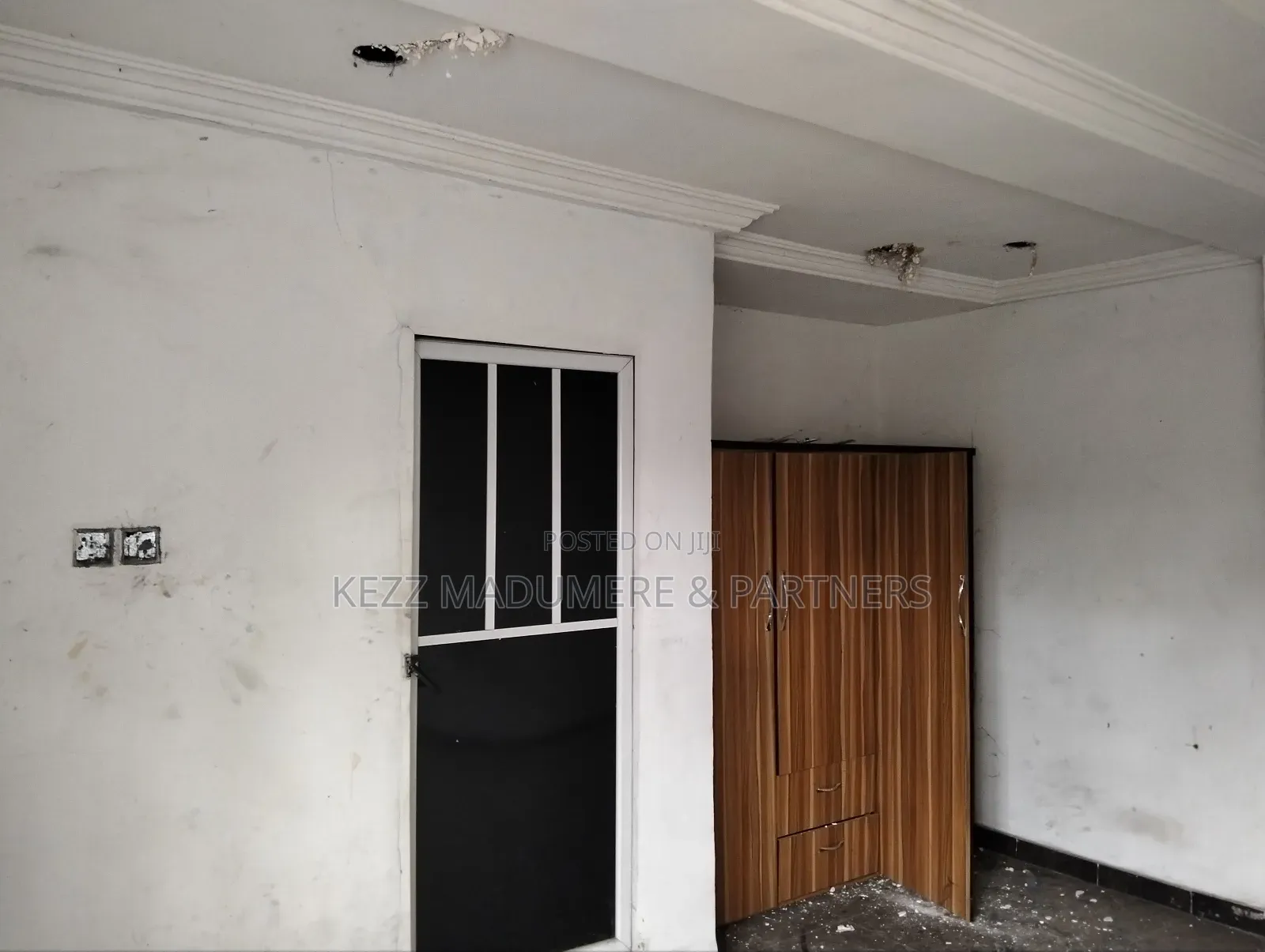 5bdrm Duplex in Off Sars Road, Port for sale