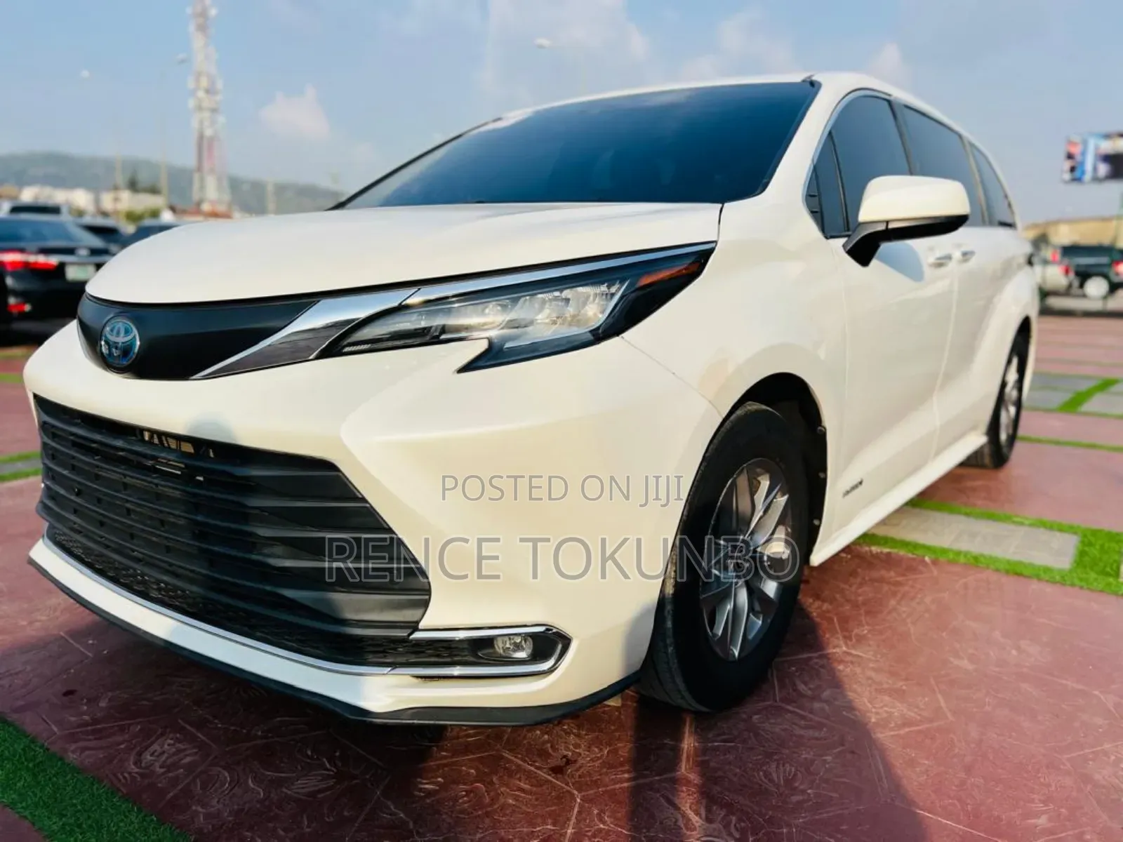 Toyota Sienna 2022 White