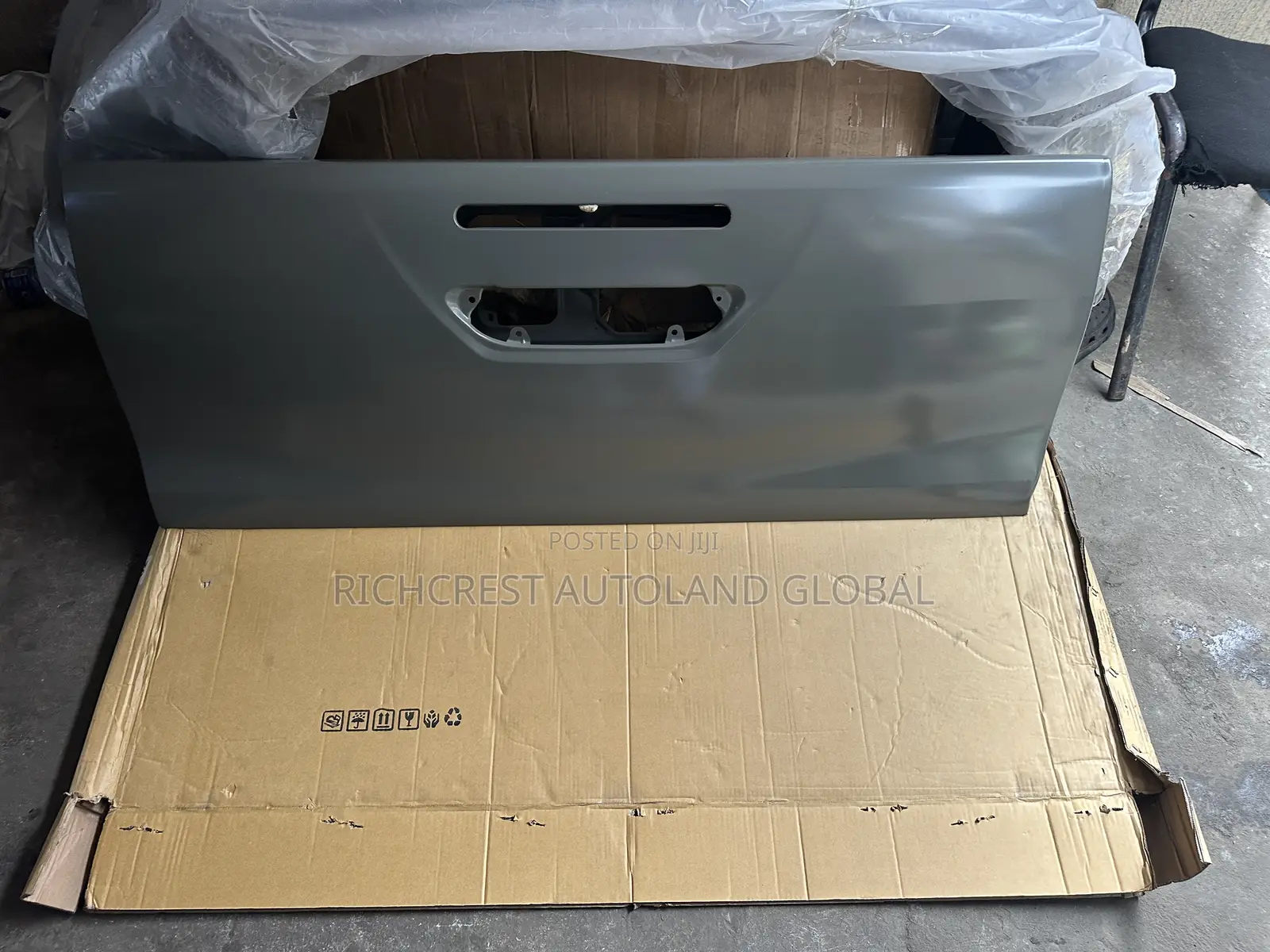 Toyota Hilux 2024/2025 Boot Tail Board