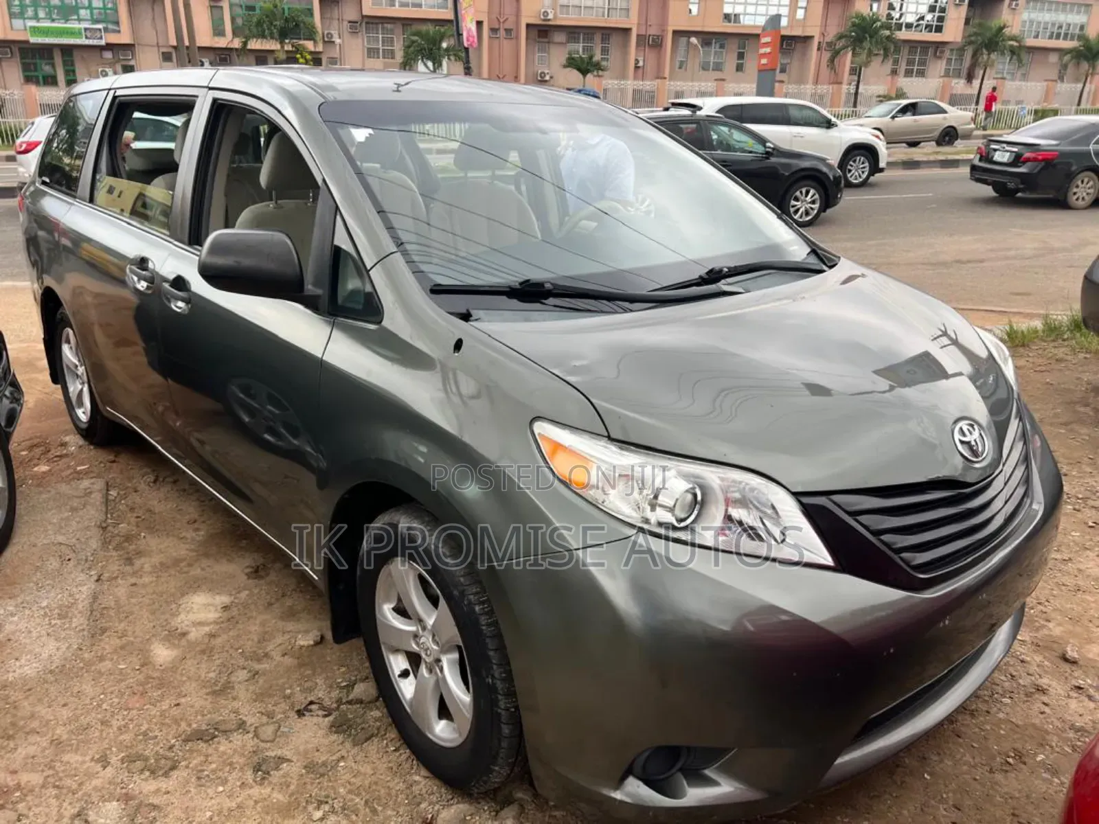 Toyota Sienna 2011 Gray