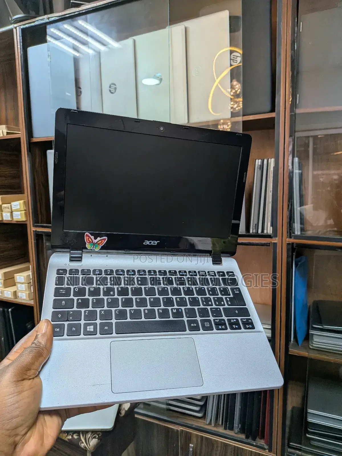 Laptop Acer Aspire E3 111 2GB Intel Xeon HDD 320GB