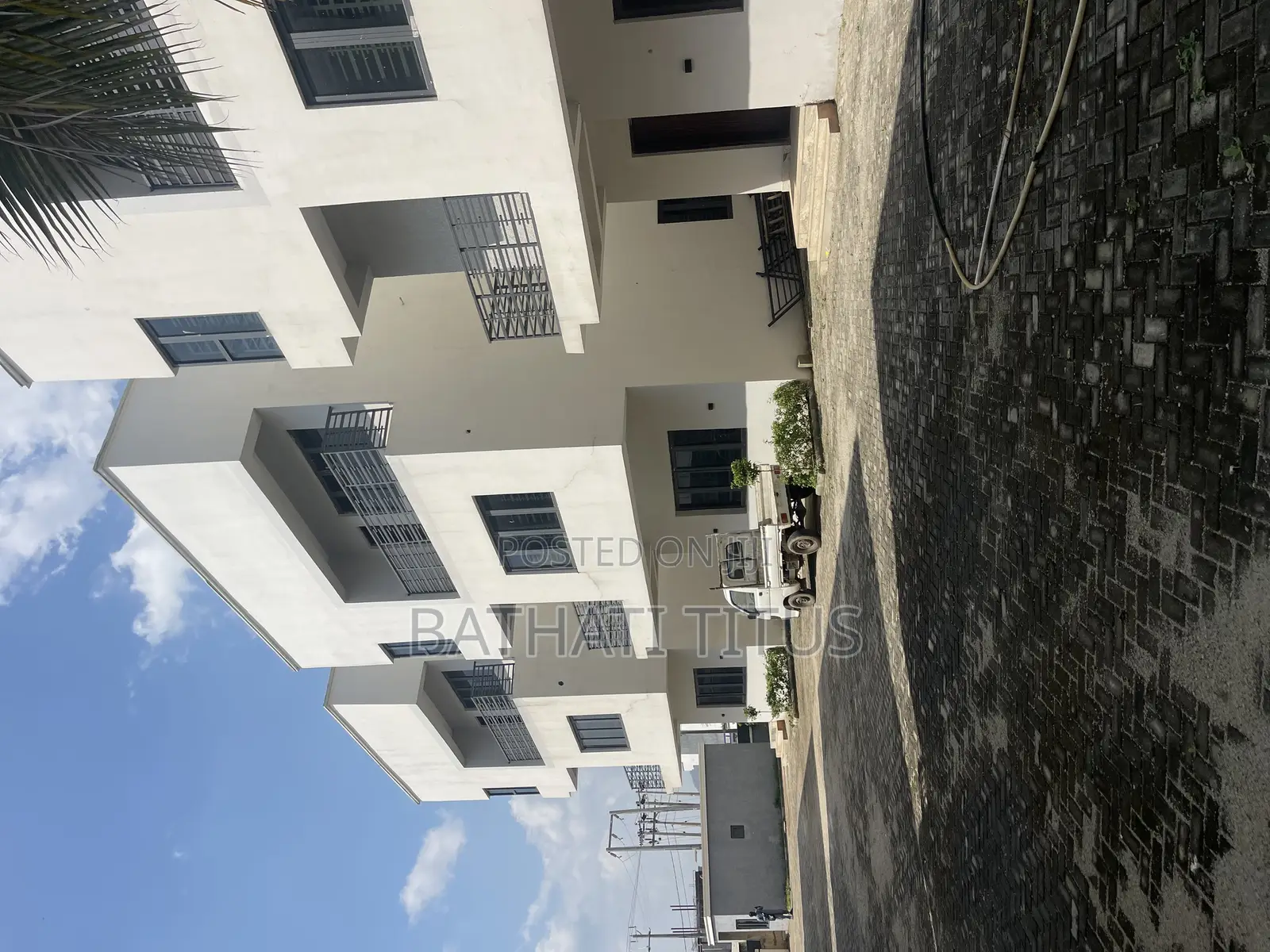 5bdrm Duplex in Life Camp for sale