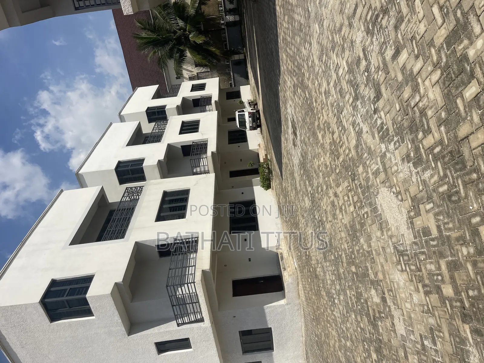 5bdrm Duplex in Life Camp for sale