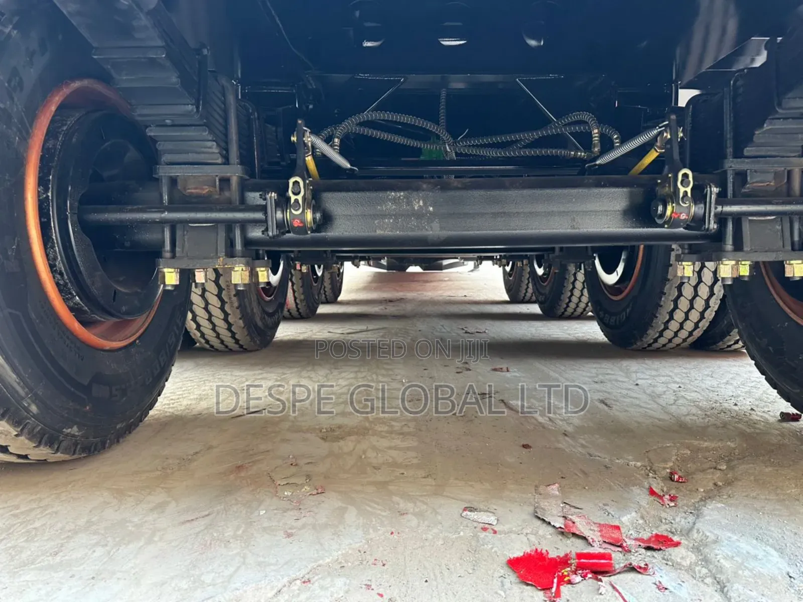 New 100tons Front Loader Lowbed Trailer With Discoupling Machine.