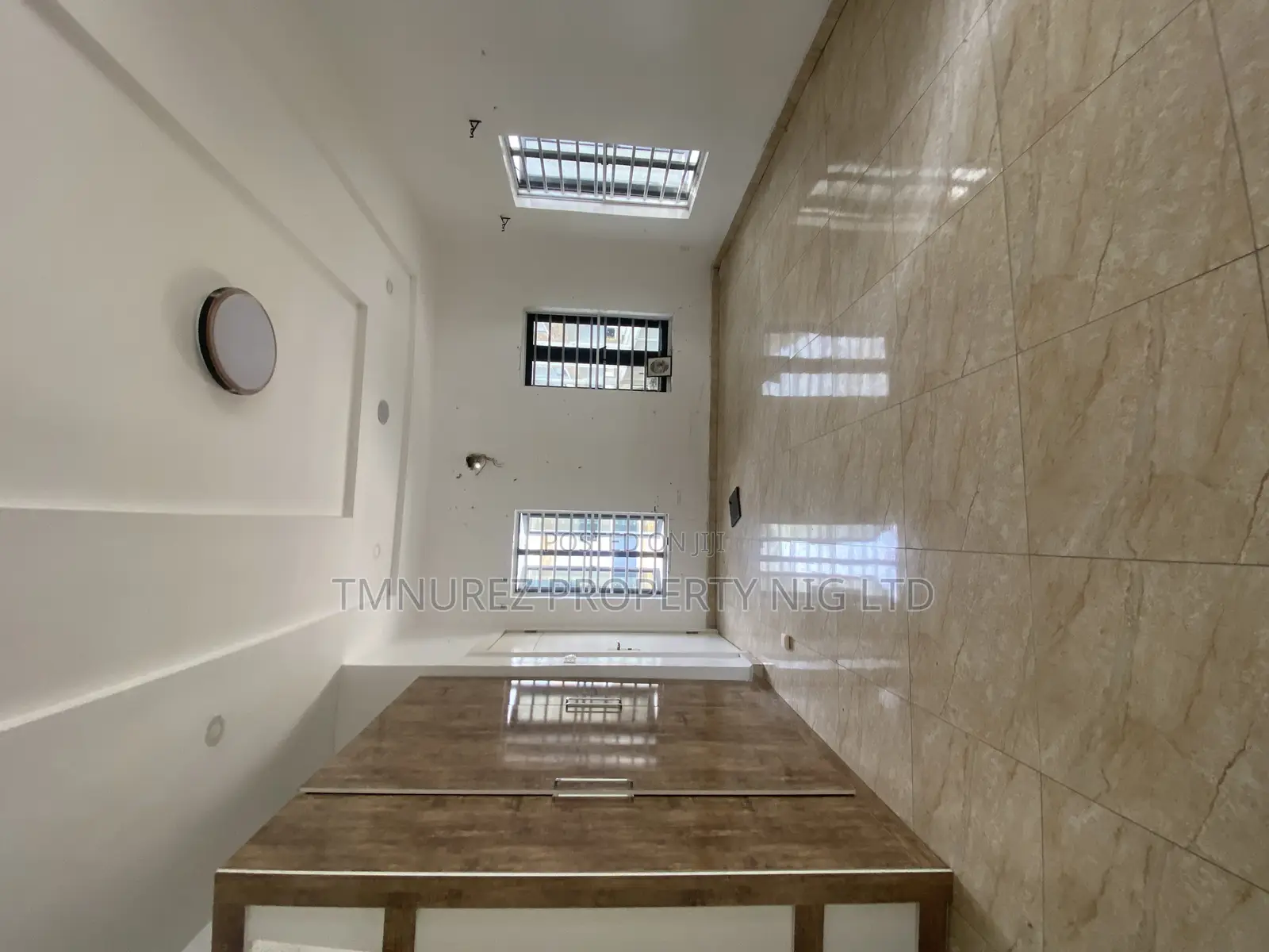 Studio Apartment in Conservation, Chevron for rent