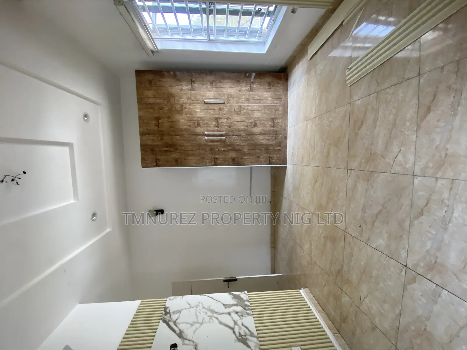 Studio Apartment in Conservation, Chevron for rent