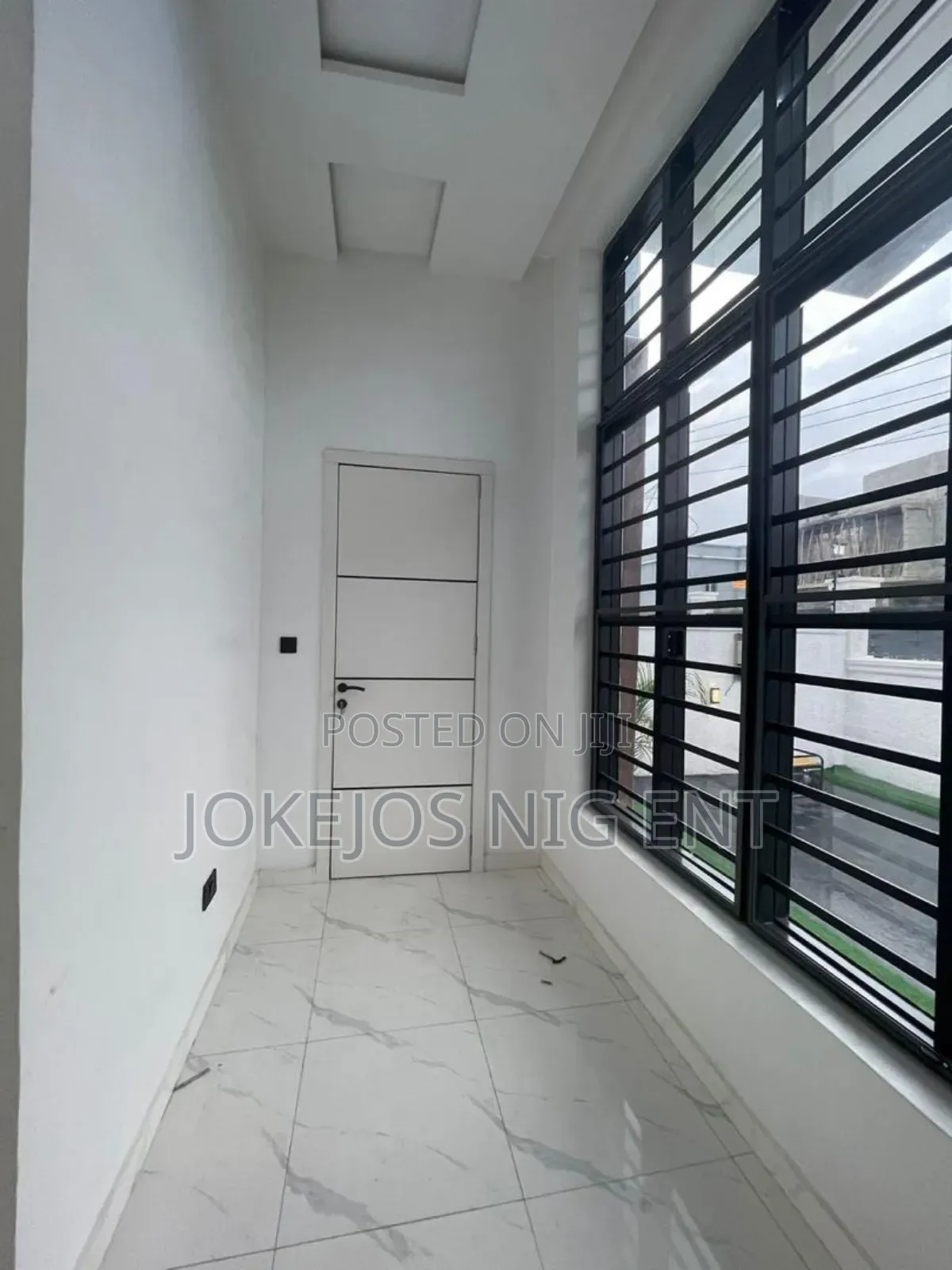 6bdrm Duplex in Sangotedo for sale