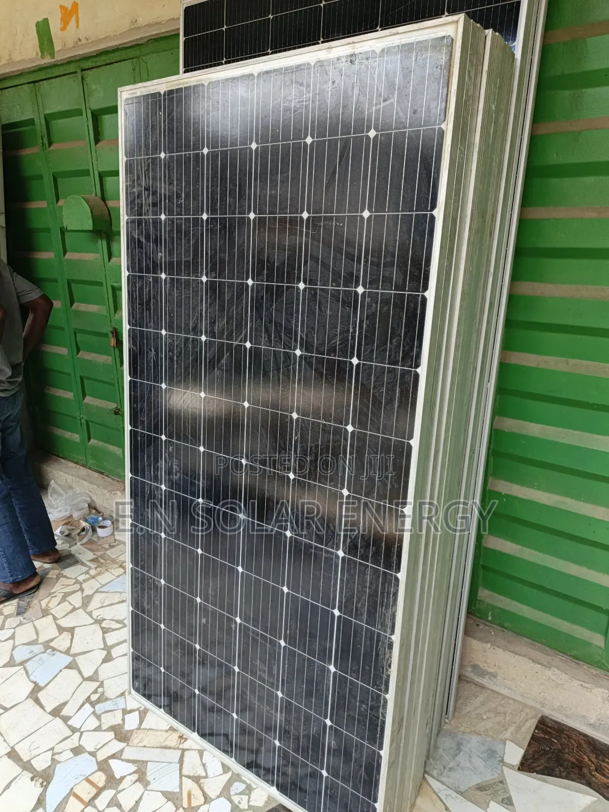 360watts Solar Panels (72 Cell)Direct Uk Use Available