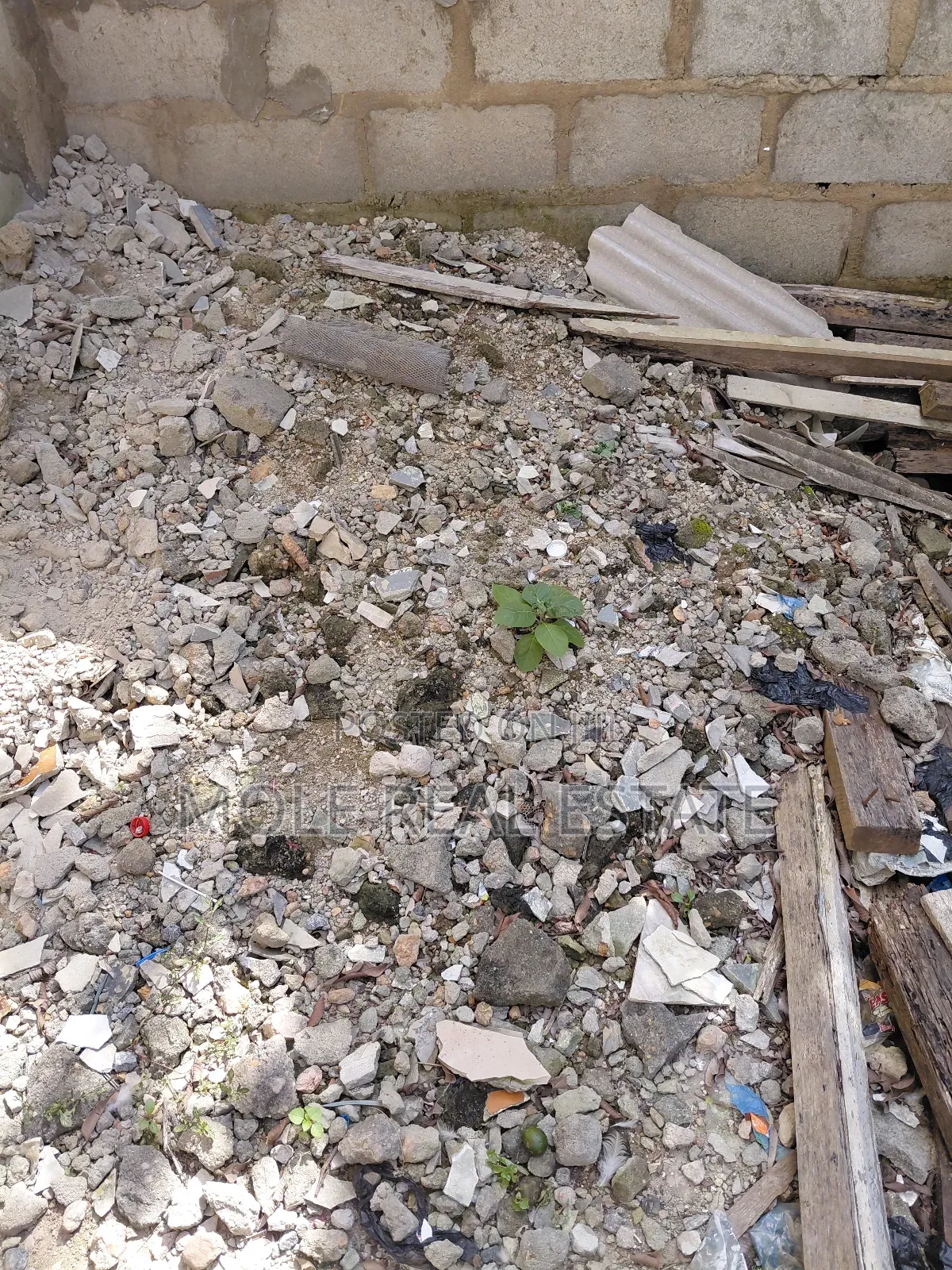 31 Plots Along Iju Ifako Road Lagos State ( Roi) Premium Location