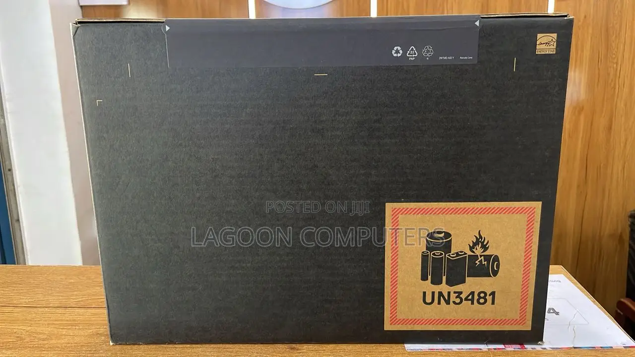 New Laptop Dell Latitude 5340 16GB Intel Core Ultra 7 SSD 512GB