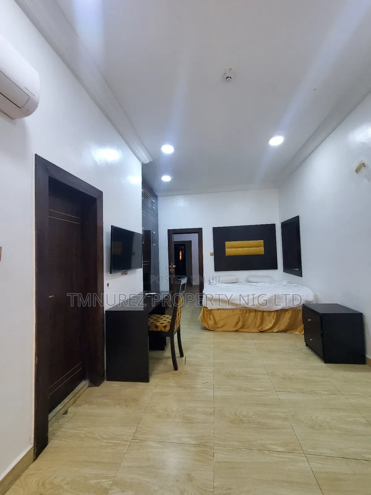 Big Studio Room for Rent at Vi