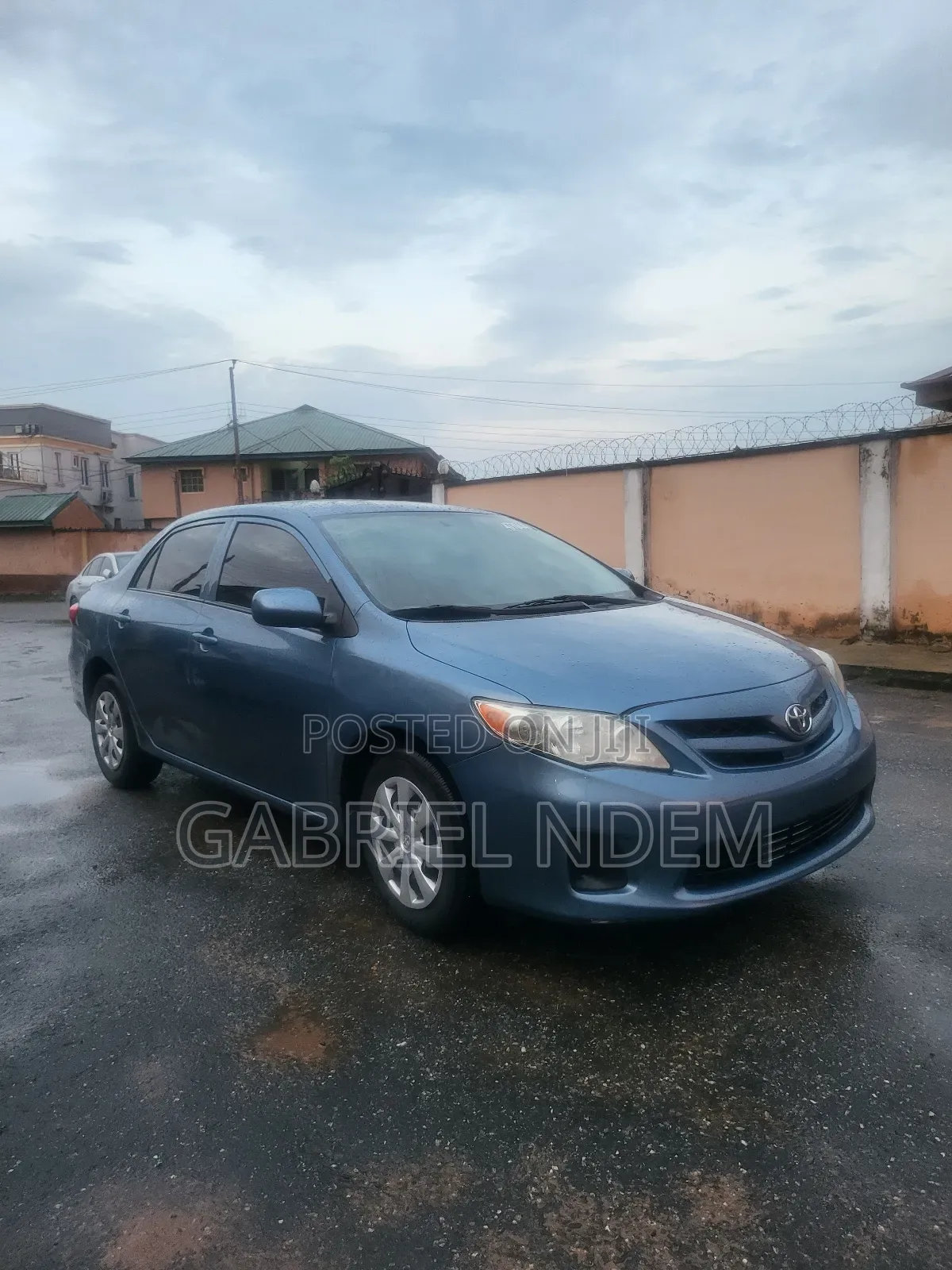 Toyota Corolla LE 4dr Sedan (1.8L 4cyl 4A) 2013 Blue
