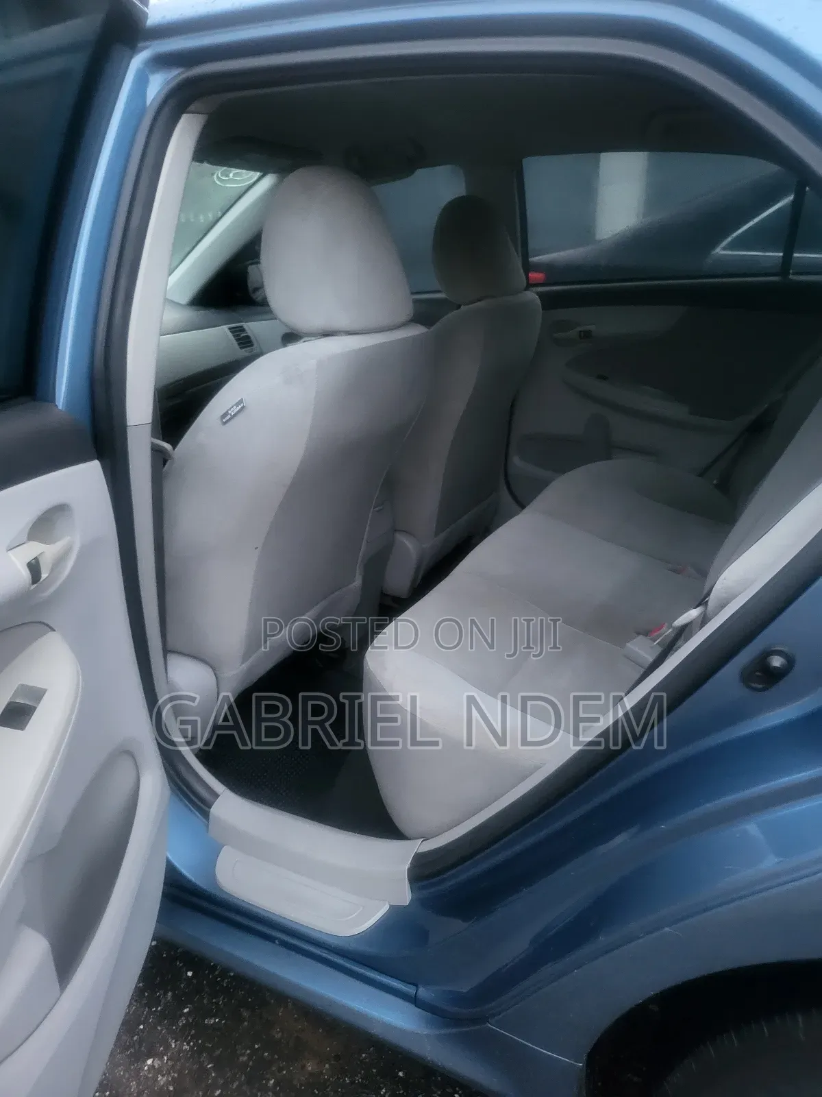 Toyota Corolla LE 4dr Sedan (1.8L 4cyl 4A) 2013 Blue